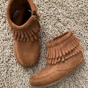 Minnetonka toddler moccasins Mocs sz 9